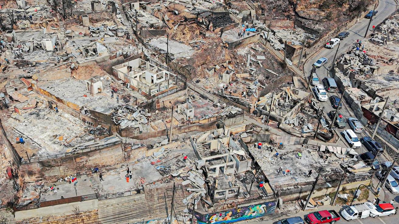 Penco brinda homenaje a las 19 personas fallecidas en los incendios forestales a un mes de la tragedia
