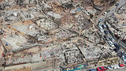 Anuncian mega operativo de búsqueda de víctimas tras incendio en Lirquén: Llaman a no circular en puntos críticos