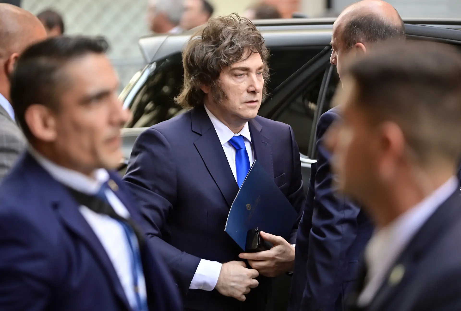Gobierno de Milei abre la “Oficina de Respuesta Oficial” para detectar e impugnar “mentiras” emitidas en redes y medios