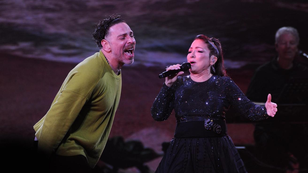 Neme “se tomó” el escenario en Viña durante el show de Gloria Estefan y enciende redes sociales