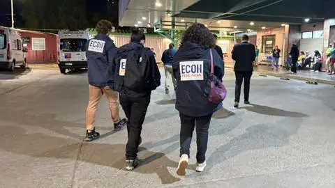 Atacan a balazos contra ciudadano ecuatoriano en la Vega Central de Recoleta