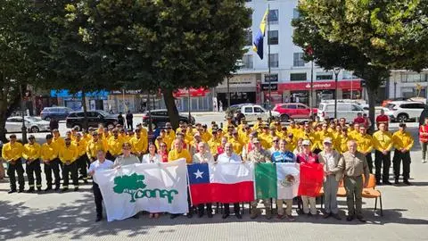 Brigadistas mexicanos dicen adiós tras combatir incendios forestales en el Biobío