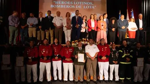 Lota nombró a 24 bomberos como Hijos Ilustres tras rescatar a más de 150 personas en incendio de Lirquén