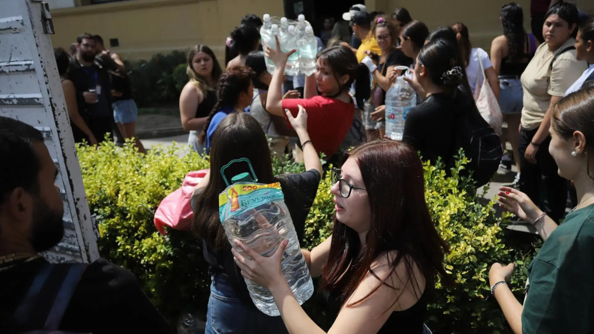 Damnificados por incendios piden que “no se olviden de nosotros” ante bajas en las ayudas