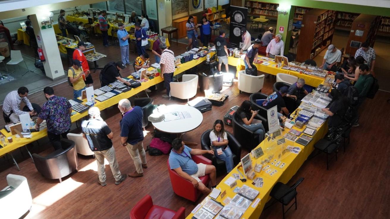 “Tinta y Trazos”: Exposición de ilustración llega a la Biblioteca Municipal de Concepción