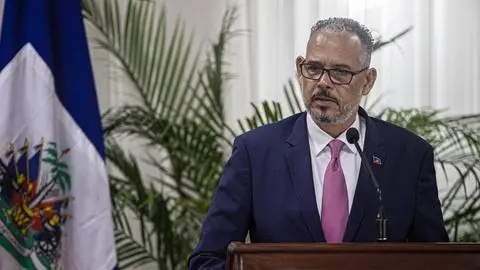 Estados Unidos envía buques de guerra para reforzar el apoyo al nuevo presidente de Haití