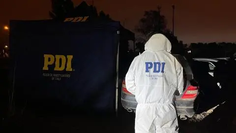 Autoridades investigan homicidio de mujer de 36 años tras ataque con arma de fuego en Coquimbo: víctima iba conduciendo