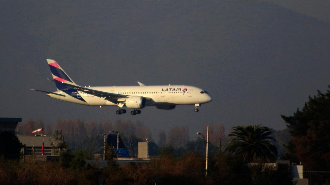 LATAM confirma que retomará vuelos entre Chile y Venezuela desde el 23 de febrero
