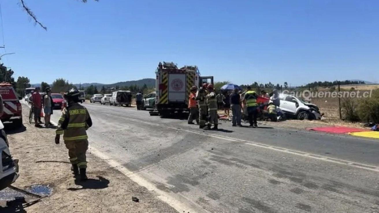 Dos personas fallecidas y cinco heridas deja grave accidente en la ruta que une Cauquenes con Chanco