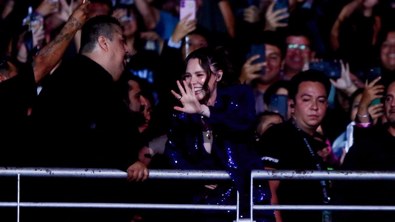 Jesse & Joy sorprendió iniciando su show desde la galería de la Quinta Vergara