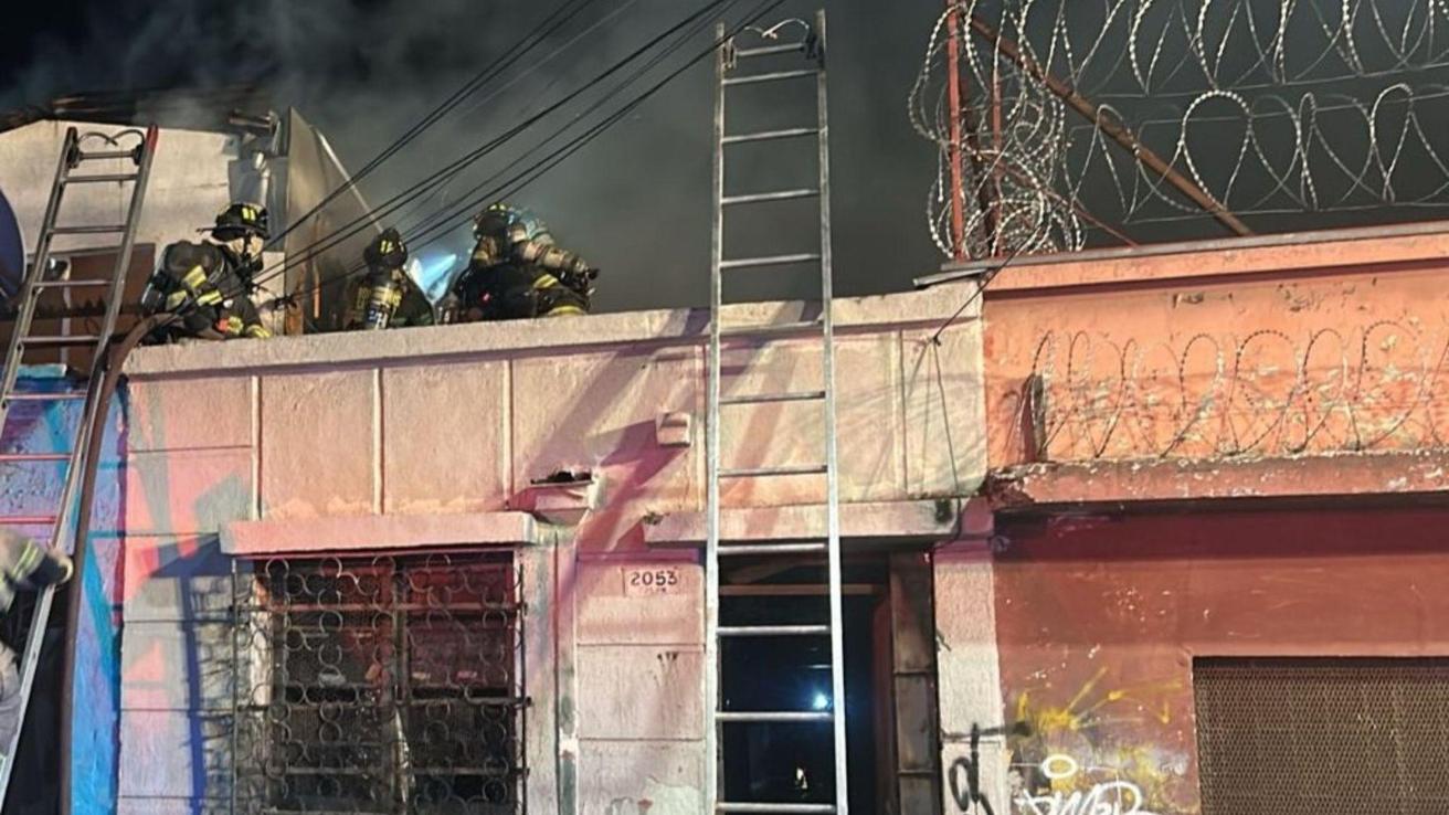 Incendio destruye tres viviendas en Independencia