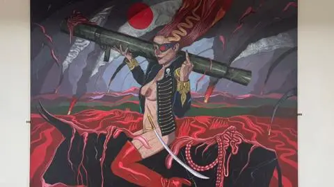 “Cuando el escándalo se vuelve arte”: Camila Polizzi llega a la municipalidad de Concepción en forma de un lienzo