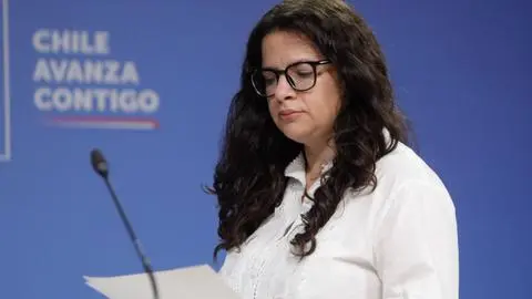 “Nada impide que una persona que quiera cumplir ese rol lo haga”: Ministra de la Mujer, Antonia Orellana se refiere a la figura y funciones  de la primera dama