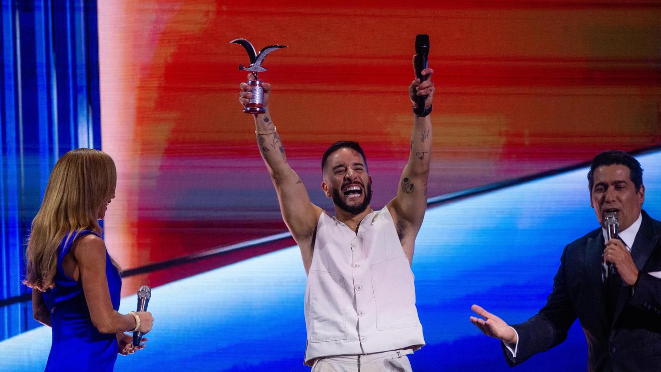Con opiniones divididas Pastor Rocha se lleva ambas gaviotas en el Festival de Viña