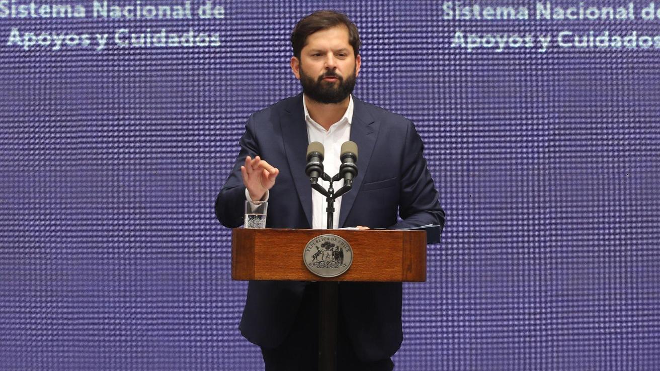 Bono por gestión eleva sueldo del Presidente Gabriel Boric y desata críticas