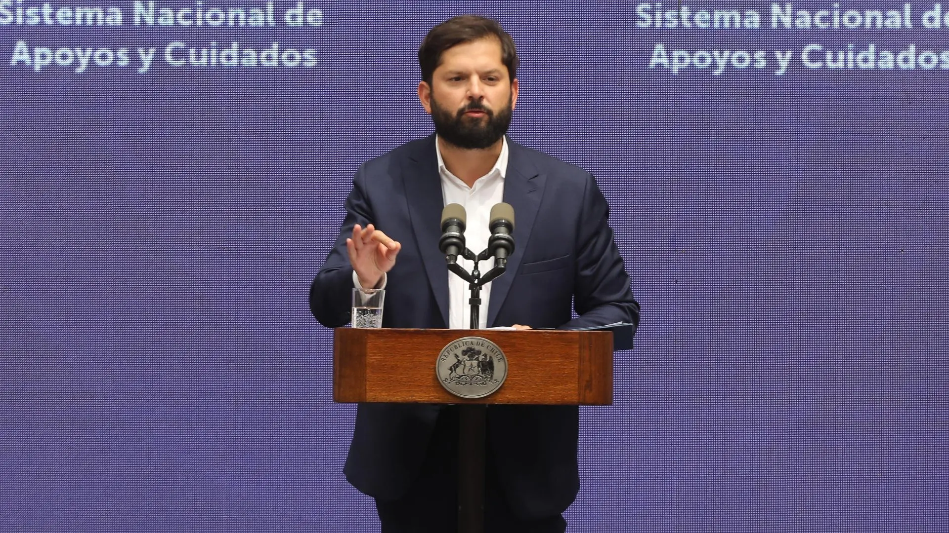 Bono por gestión eleva sueldo del Presidente Gabriel Boric y desata críticas