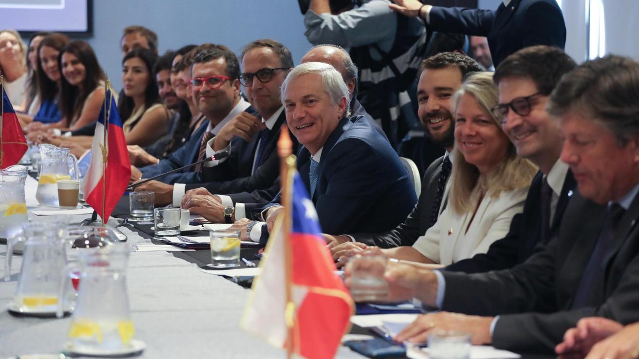 José Antonio Kast presenta a subsecretarios ministeriales y delegados regionales