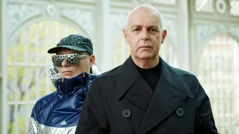 Acompañados por una gaviota: Pet Shop Boys ya está en Chile preparando su presentación en el Festival de Viña 2026