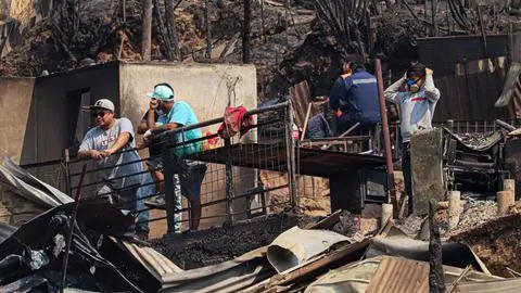 Damnificados de Penco temen convertirse en un ‘segundo Valparaíso’ por reconstrucción tras incendios forestales