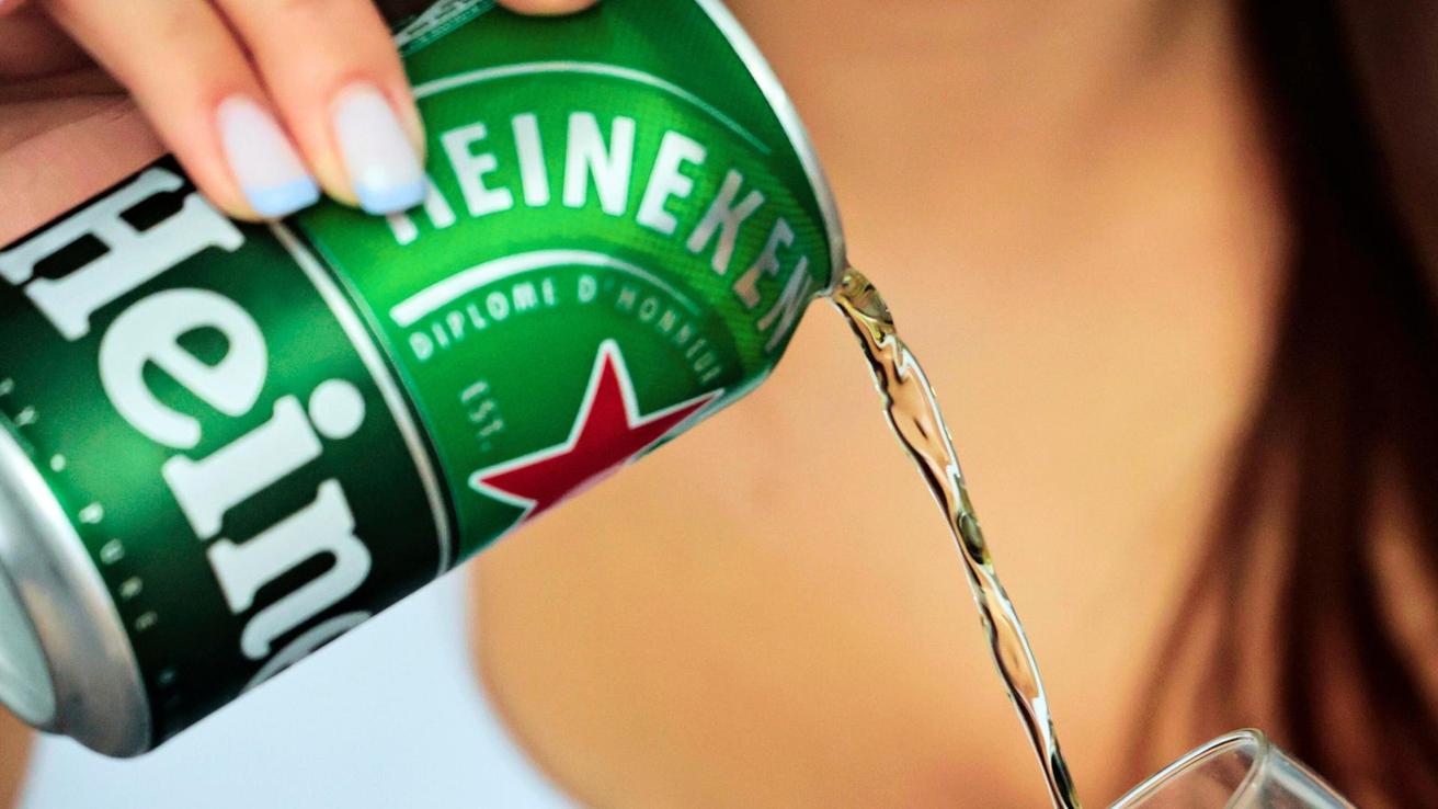 Heineken anuncia recorte de hasta 6 mil empleos a nivel mundial tras caída en ventas de cerveza