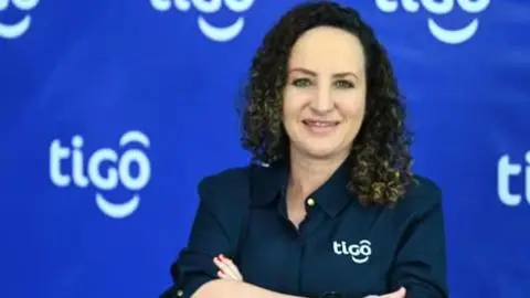¿Quién es Carolina Vallejo, la primera CEO de telecomunicaciones en Chile que liderará Movistar tras la compra de Telefónica?