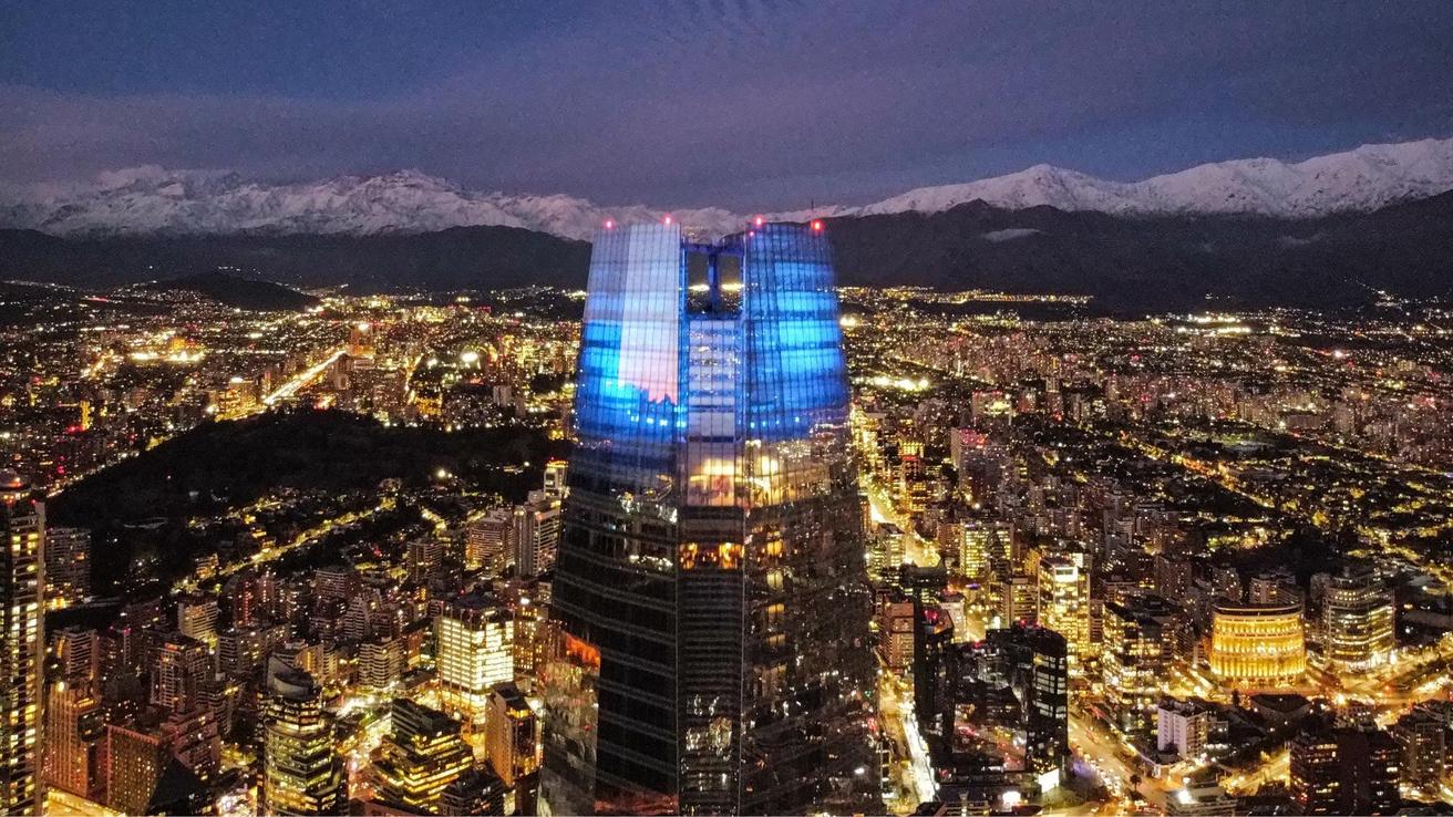 Chile entra al top 10 de países con mejor Gobierno Digital 2025: subió 22 puestos en ranking OCDE
