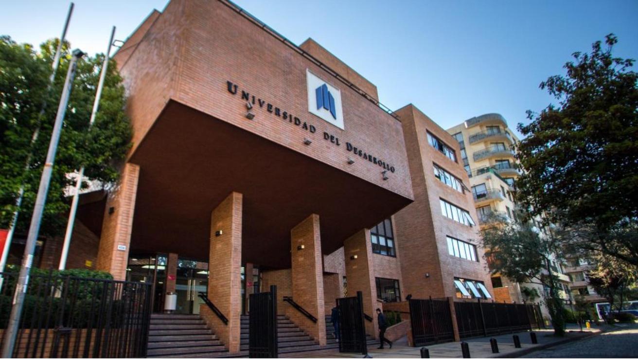 Corte de Concepción ordena a UDD anular semestre y devolver aranceles tras exigir “consentimiento informado” a estudiante con TEA