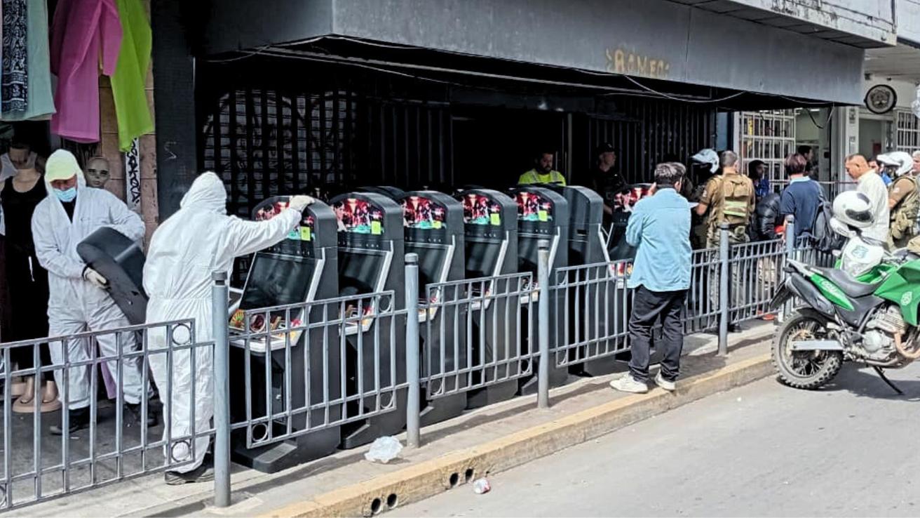 Qué pasará con las máquinas incautadas en casinos ilegales en Concepción: ya van 812 retiradas y esperan autorización para destruirlas