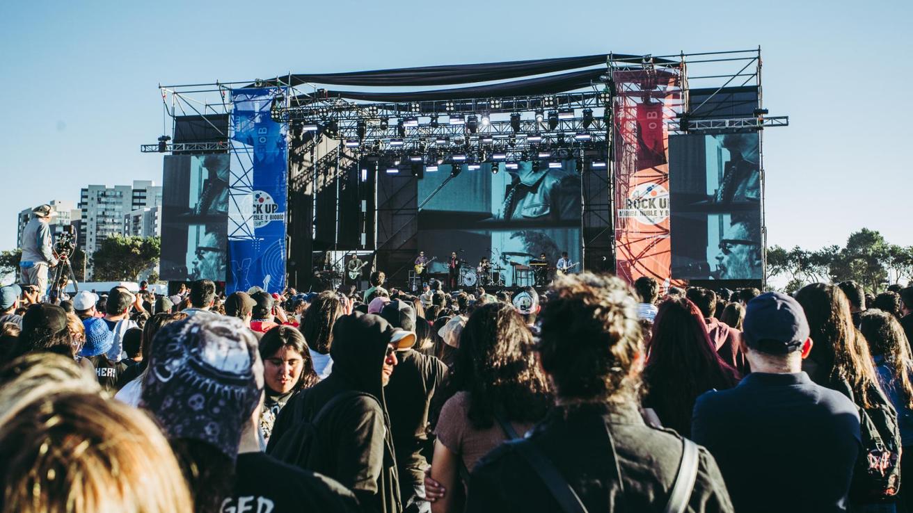 Más de seis mil asistentes participan en Rock Up para apoyar la reconstrucción en Ñuble y Biobío