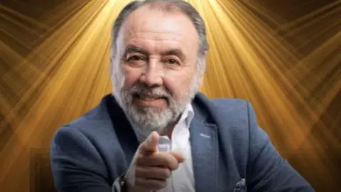 Don Carter llega a Concepción con show a beneficio de los damnificados por incendios en Penco y Lirquén