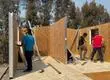 Casas donadas por influencers podrían presentar irregularidades en su instalación