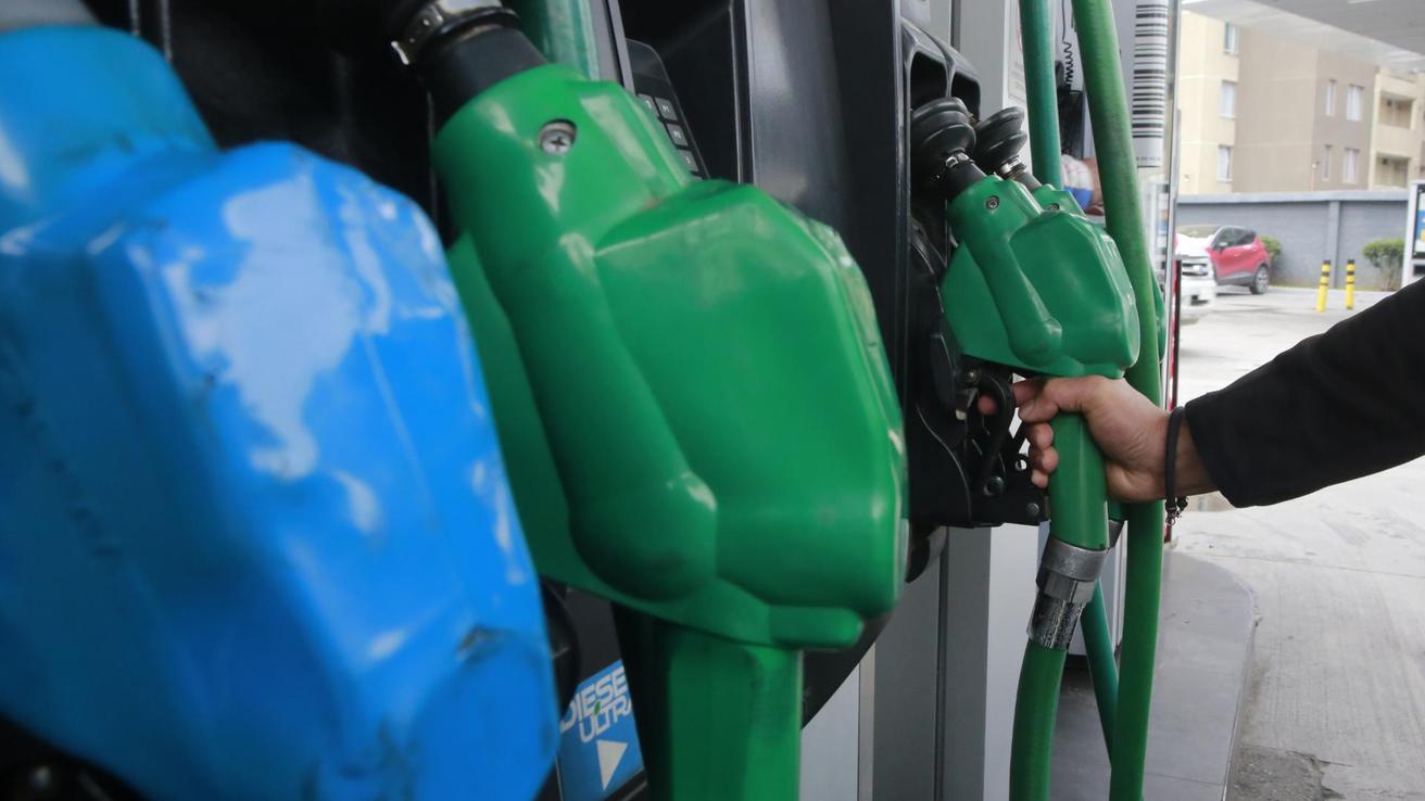 Tras anuncio del Gobierno: Conoce dónde está la bencina más barata