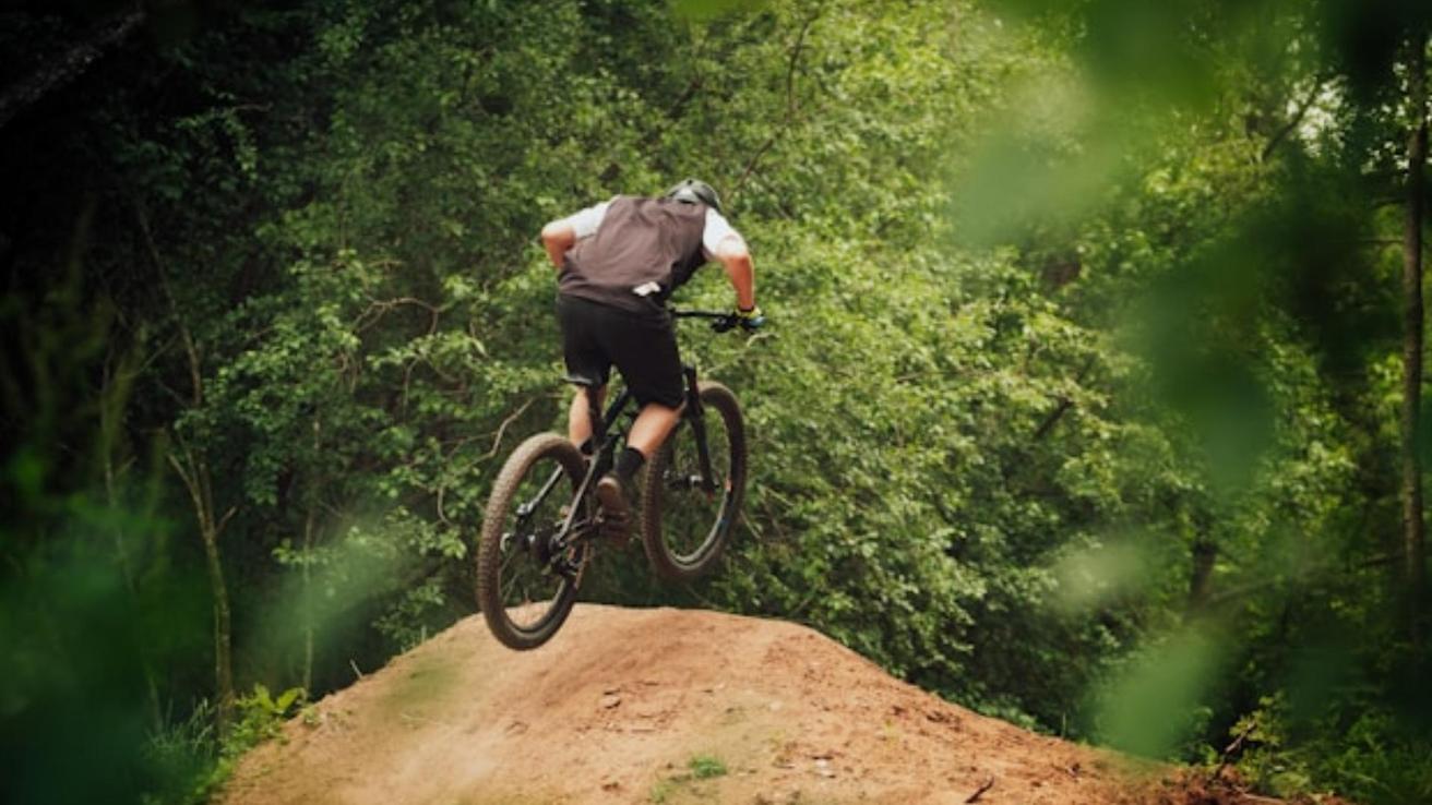 Bicicletas mountain bike: Cómo elegir la bicicleta ideal para rutas, cerros y ciudad