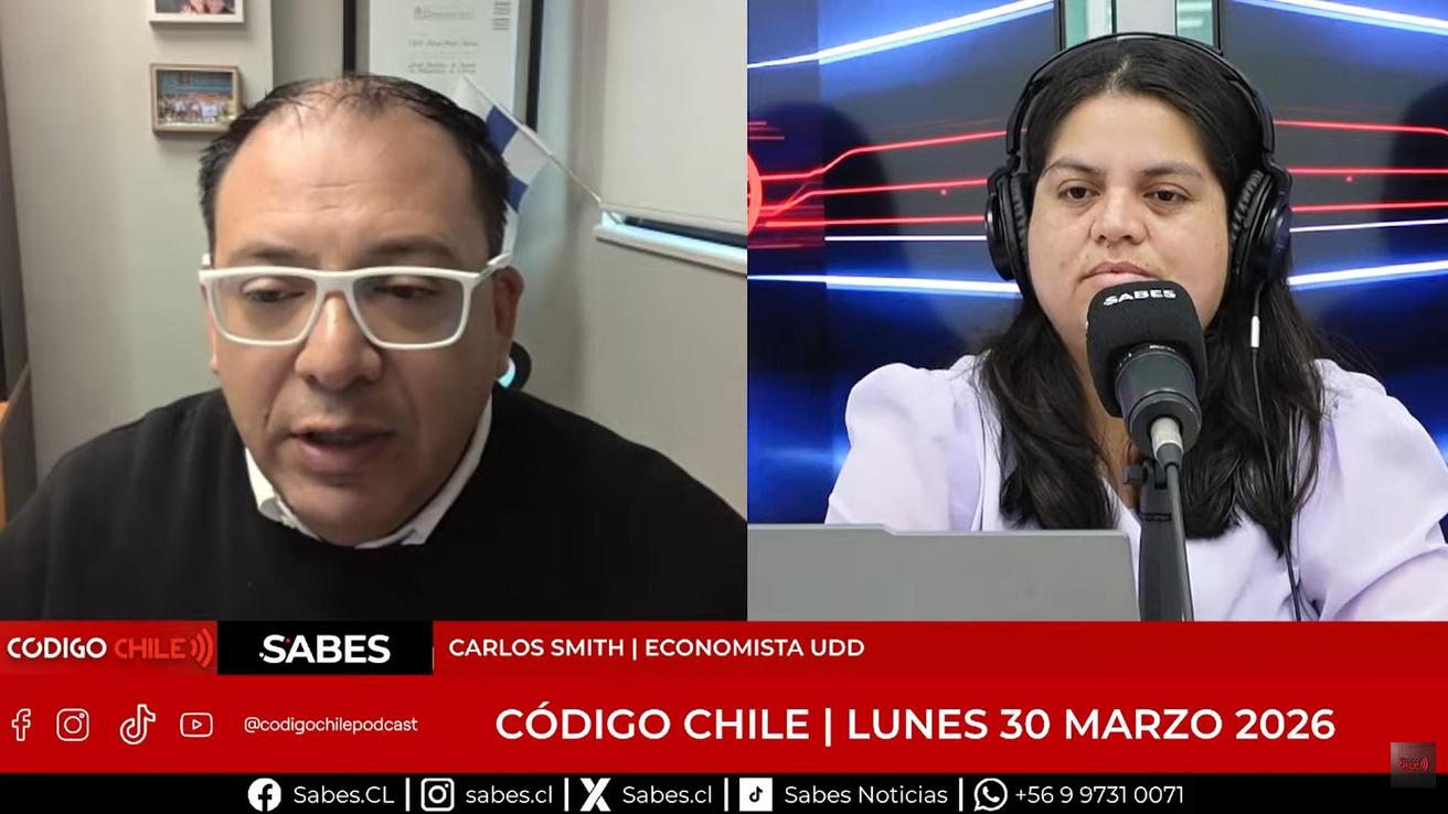 “El subsidio de las bencinas es una política bien regresiva”: Carlos Smith, economista UDD sobre el panorama entorno al alza del precio de los combustibles