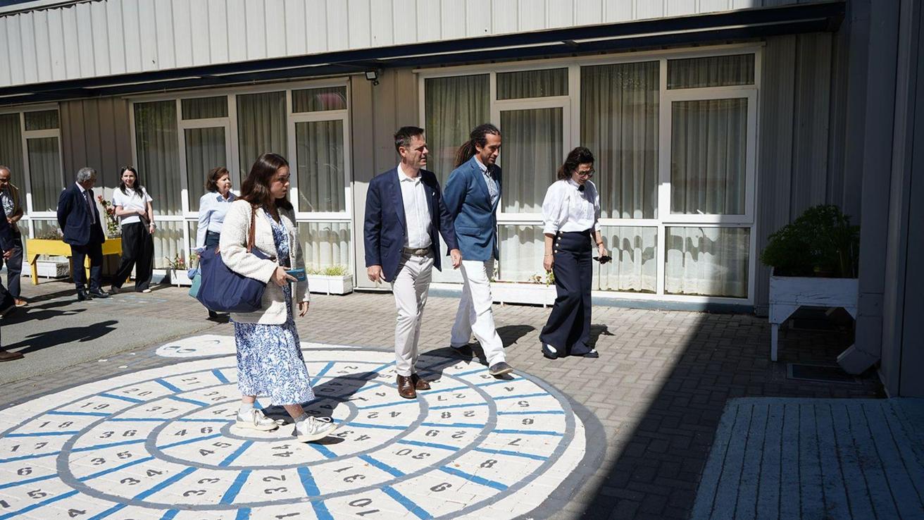 Lycée Charles de Gaulle de Concepción refuerza vínculo con Francia tras visita de diputado Benoît Larrouquis