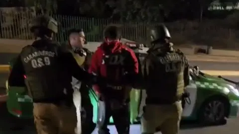 Mujer logra escapar tras meses de encierro en Las Condes