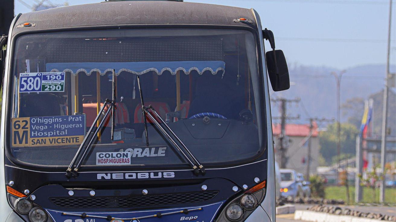 Anuncian congelamiento de tarifas del transporte público del Biobío: ¿Qué pasará con la zona rural y los buses no regulados?