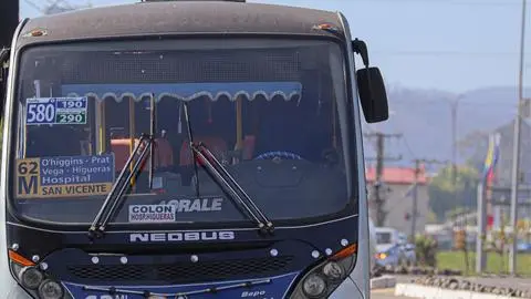 Anuncian congelamiento de tarifas del transporte público del Biobío: ¿Qué pasará con la zona rural y los buses no regulados?