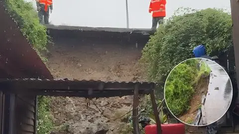 Lluvias provocan cortes de tránsito en importante vía de Talcahuano por riesgo de remoción en masa