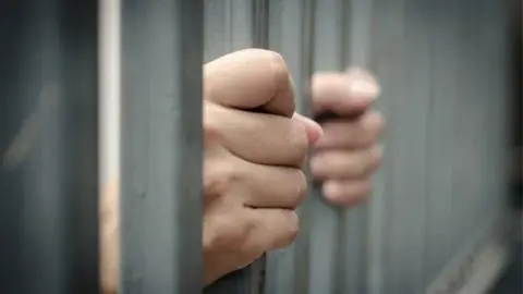 Hombre queda en prisión preventiva por homicidio en San Pedro de la Paz: se hizo pasar por policía para ingresar al hogar de la víctima