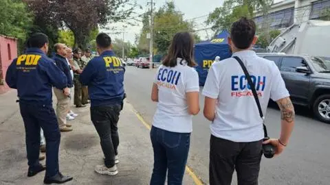 Hallan cadáver de mujer maniatada dentro de una caja frente a casa de alcaldesa: Lo que se sabe del caso que impacta a Quinta Normal