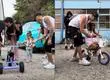 Pailita conmueve con donación de bicicletas a niños albergados por el mega incendio de Lirquén: “Agradecido y Dios los bendiga”