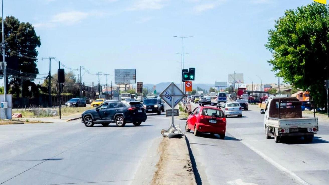 Talcahuano activa reversibilidad vial y prohibiciones de viraje para evitar tacos por retorno a clases