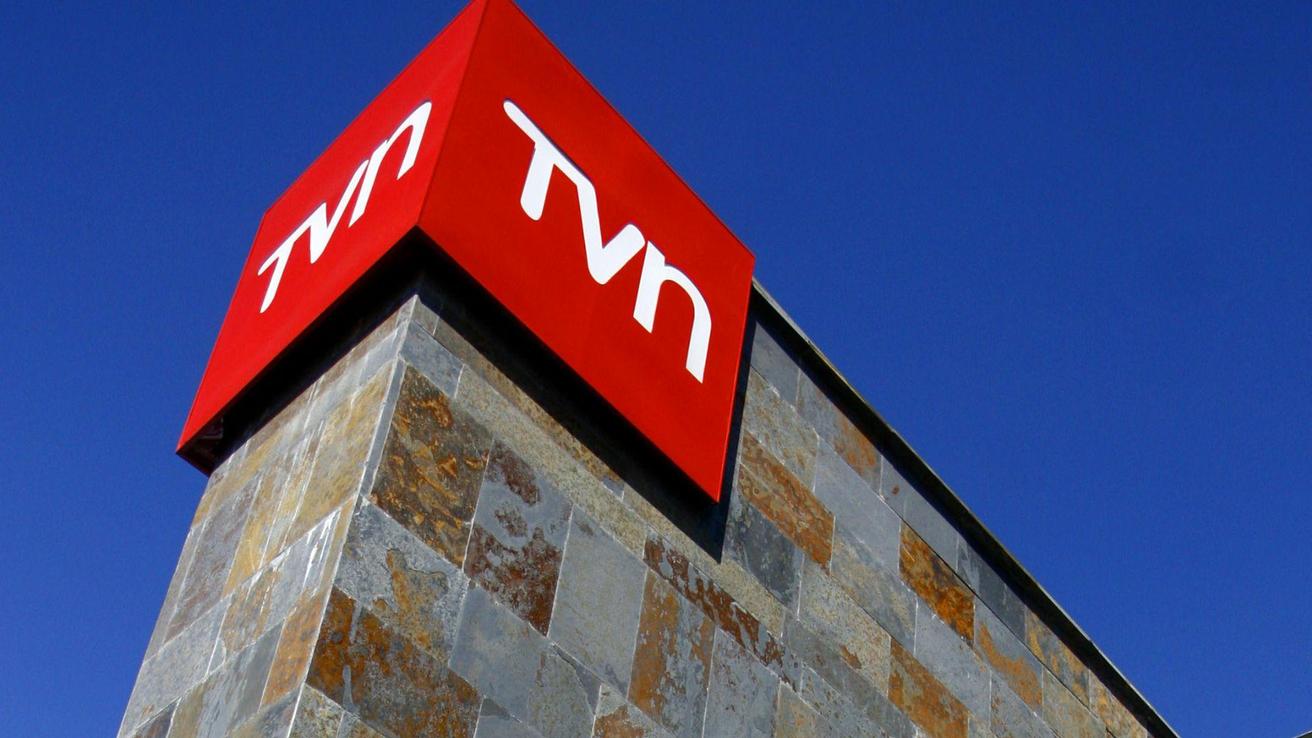 Confirman salida de querido rostro de TVN: Fue despedida en vivo tras seis años