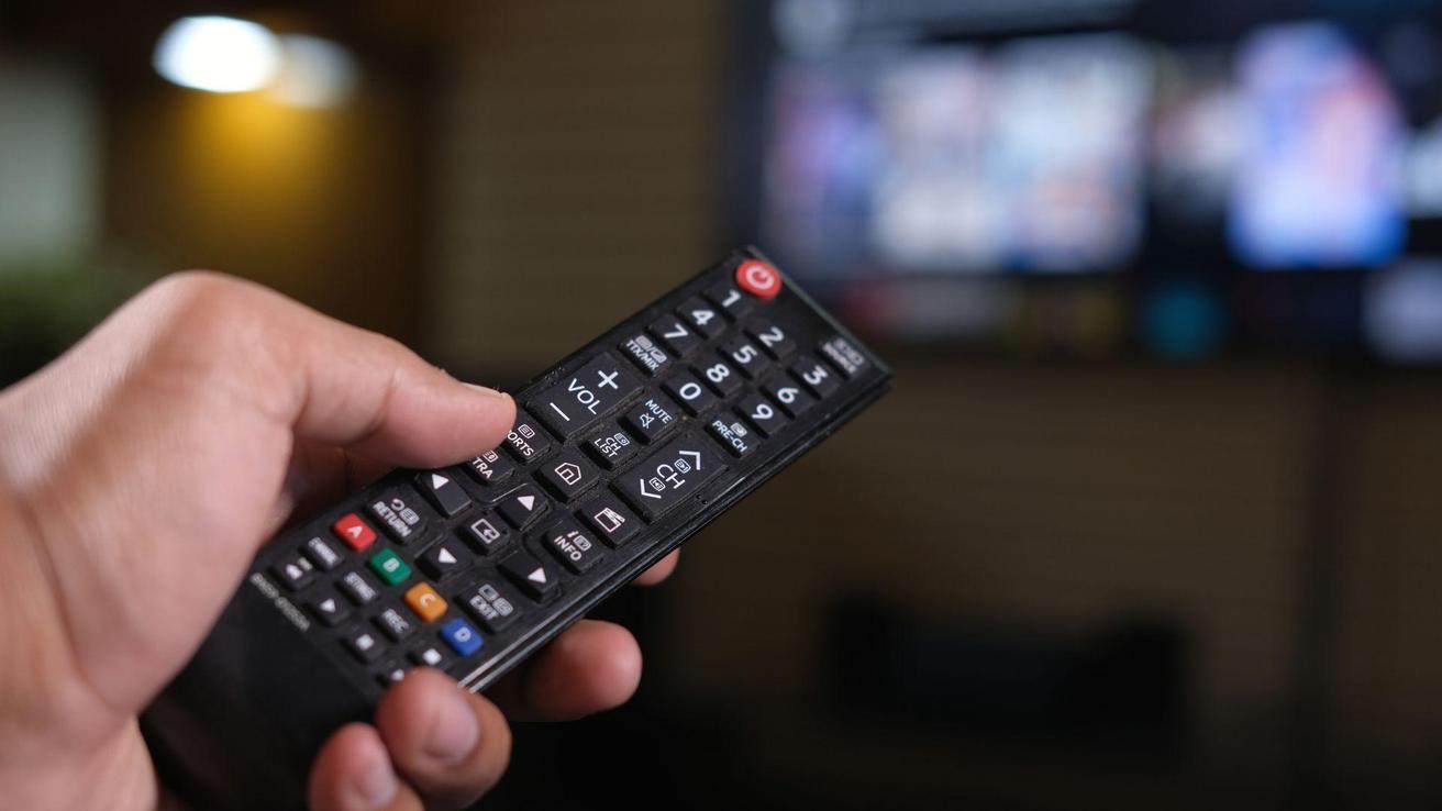 Conocido matinal de la TV chilena sorprende al anunciar el fin de sus emisiones tras varios años al aire