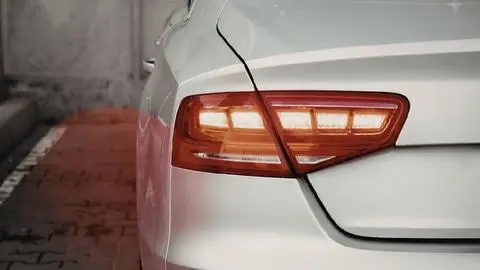 Sernac emite alerta por riesgo de incendio en 10 modelos de autos de distintas marcas