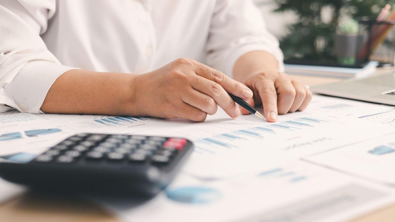 Conoce estas 3 convocatorias abiertas de Corfo: financian incorporación de profesionales y tecnología para empresas en Chile