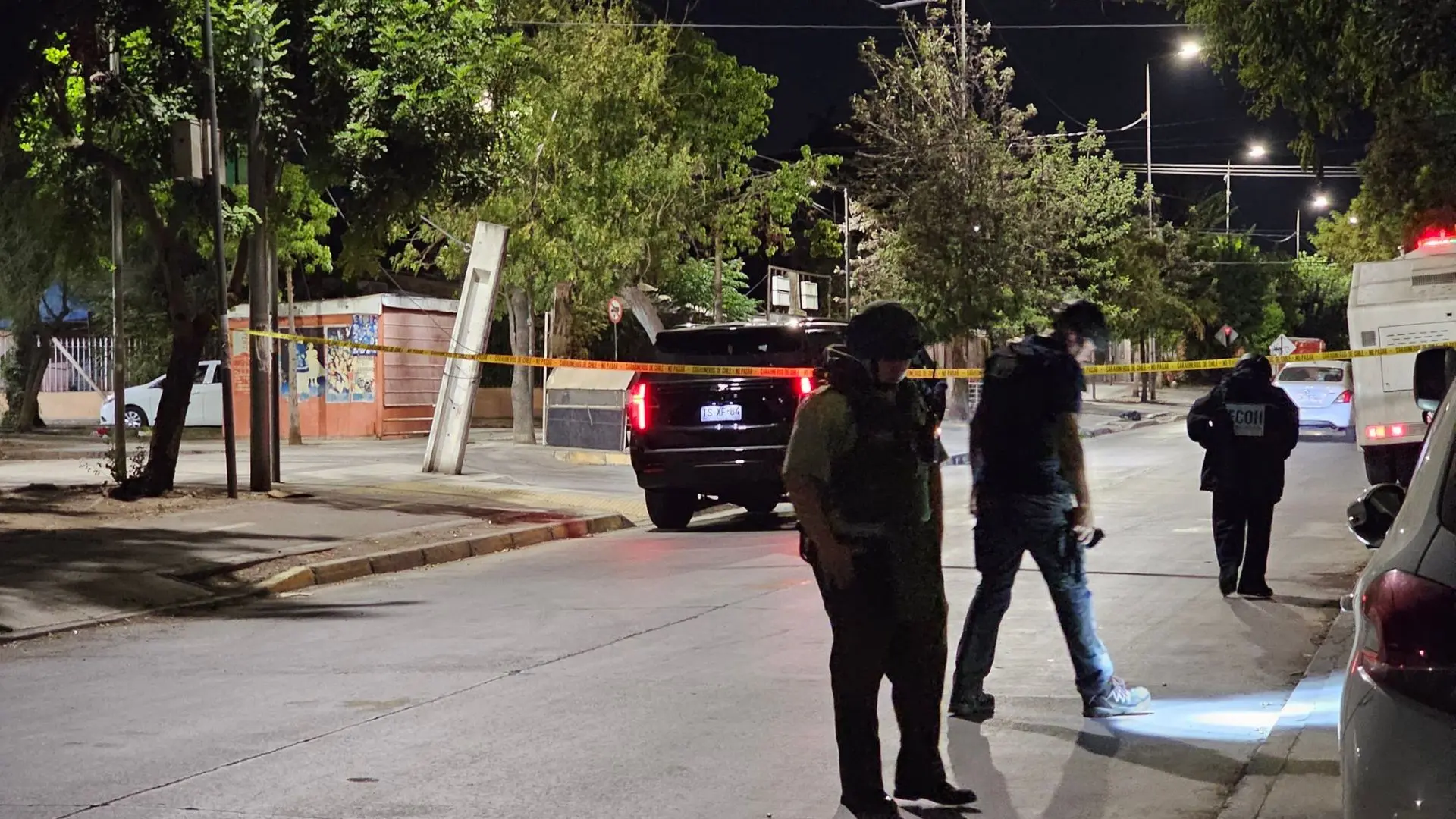 Víctimas eran tío y sobrino: Dos personas mueren tras balacera en la población La Legua en San Joaquín