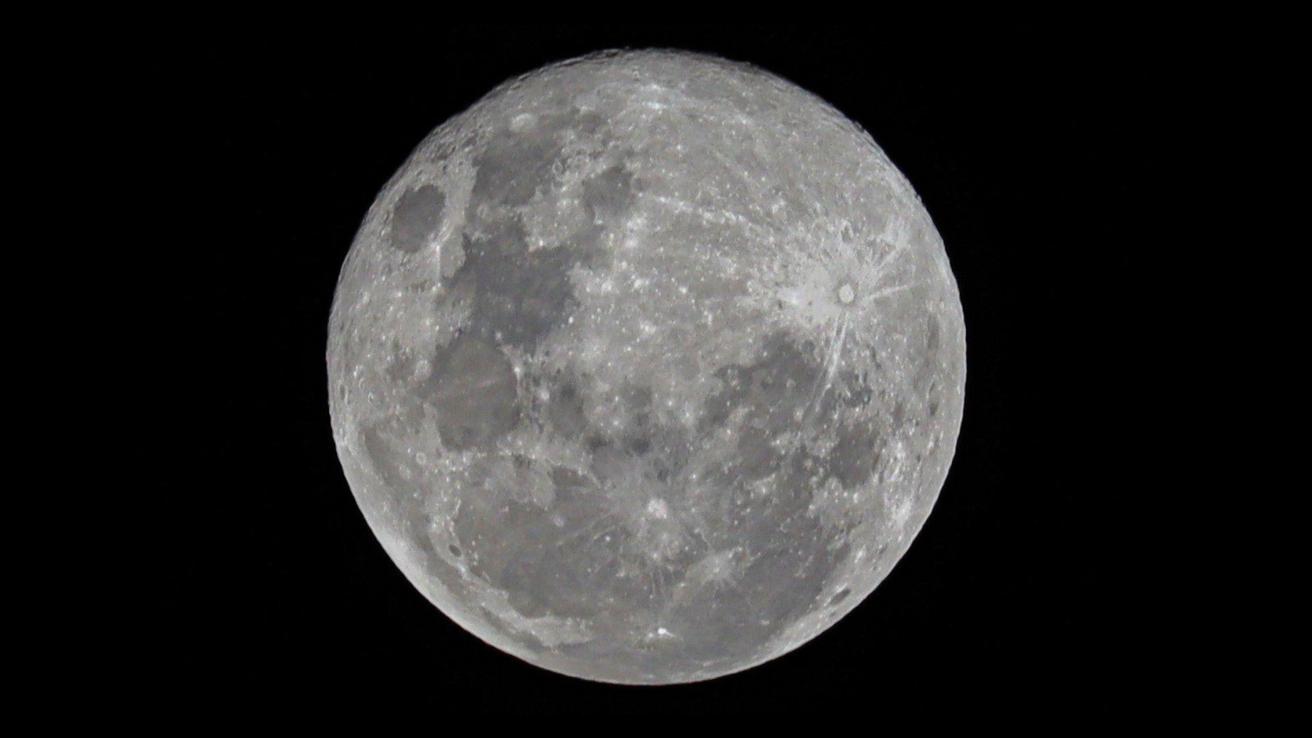 La NASA anuncia un plan para construir una base permanente en la Luna desde 2028