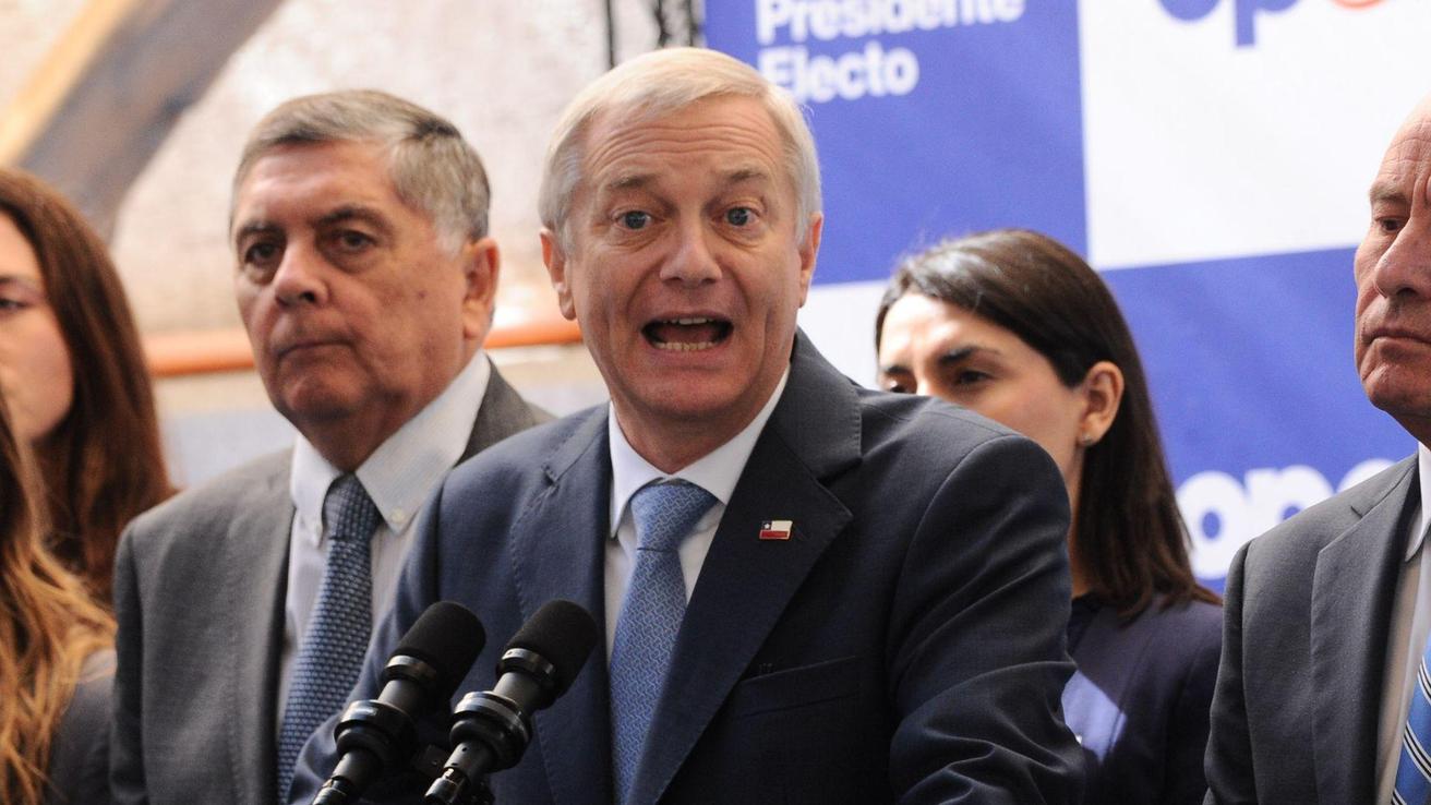 Kast reconoce llamada de Boric por cable chino: “Me esboza una situación compleja y la posición del Gobierno de EEUU”